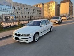 Photo of the vehicle BMW 5 Series