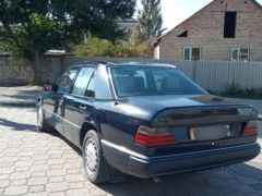 Сүрөт унаа Mercedes-Benz W124