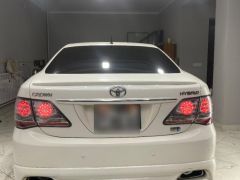 Photo of the vehicle Toyota Crown