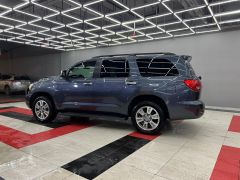 Фото авто Toyota Sequoia