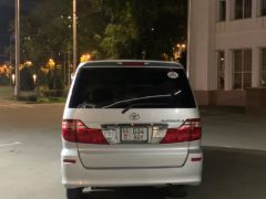 Photo of the vehicle Toyota Alphard