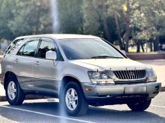 Photo of the vehicle Lexus RX