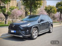 Photo of the vehicle Toyota RAV4