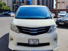 Сүрөт унаа Toyota Alphard