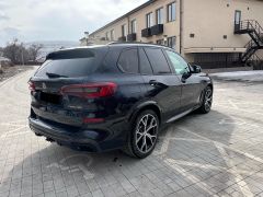 Photo of the vehicle BMW X5