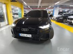 Фото авто Audi Q8