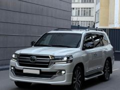 Сүрөт унаа Toyota Land Cruiser