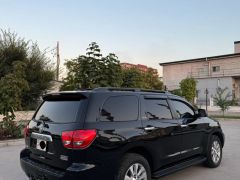 Сүрөт унаа Toyota Sequoia