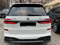 Photo of the vehicle BMW X7