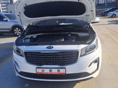 Photo of the vehicle Kia Carnival