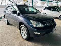 Photo of the vehicle Lexus RX