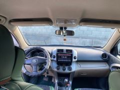 Сүрөт унаа Toyota RAV4