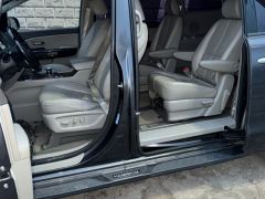 Photo of the vehicle Kia Carnival