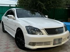 Фото авто Toyota Crown