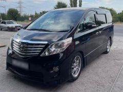 Photo of the vehicle Toyota Alphard