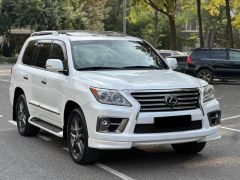 Photo of the vehicle Lexus LX