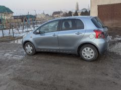 Сүрөт унаа Toyota Vitz