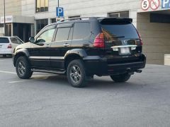 Photo of the vehicle Lexus GX