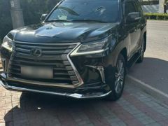 Photo of the vehicle Lexus LX