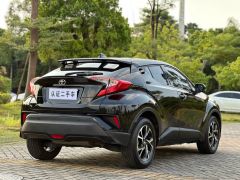 Сүрөт унаа Toyota C-HR