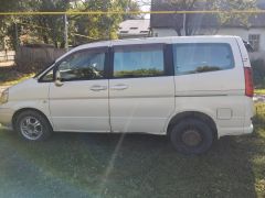 Фото авто Nissan Serena