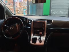 Фото авто Toyota Alphard