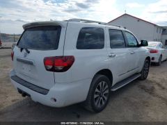 Photo of the vehicle Toyota Sequoia