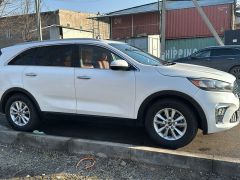 Photo of the vehicle Kia Sorento