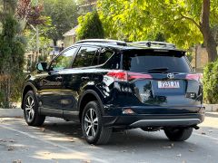 Сүрөт унаа Toyota RAV4