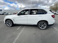 Photo of the vehicle BMW X5