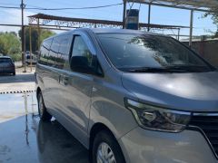 Сүрөт унаа Hyundai Starex (H-1)