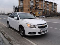 Photo of the vehicle Chevrolet Cruze