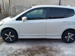 Фото авто Honda Fit