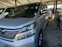 Фото авто Toyota Alphard