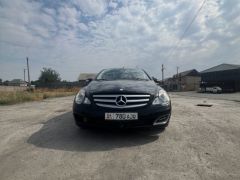 Сүрөт унаа Mercedes-Benz R-Класс