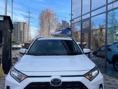 Сүрөт унаа Toyota RAV4