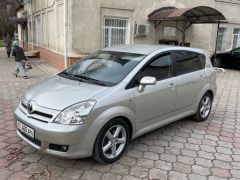 Сүрөт унаа Toyota Corolla Verso