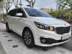 Фото авто Kia Carnival