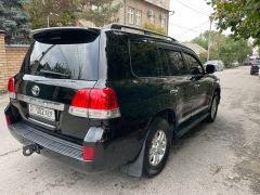 Photo of the vehicle Toyota Land Cruiser