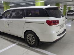 Photo of the vehicle Kia Carnival