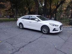 Photo of the vehicle Hyundai Sonata