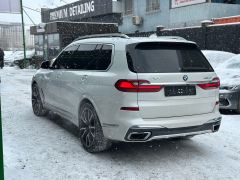 Сүрөт унаа BMW X7