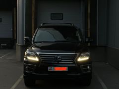 Photo of the vehicle Lexus LX