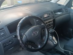 Сүрөт унаа Toyota Corolla Verso