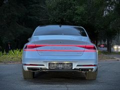 Photo of the vehicle Genesis G90