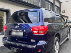 Фото авто Toyota Sequoia