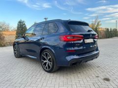 Photo of the vehicle BMW X5