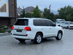 Photo of the vehicle Toyota Land Cruiser