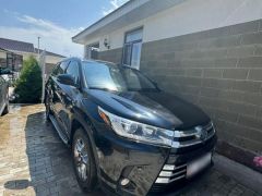 Сүрөт Toyota Highlander  2017