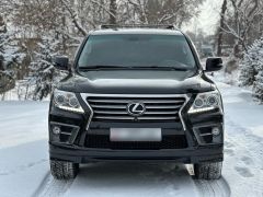 Photo of the vehicle Lexus LX